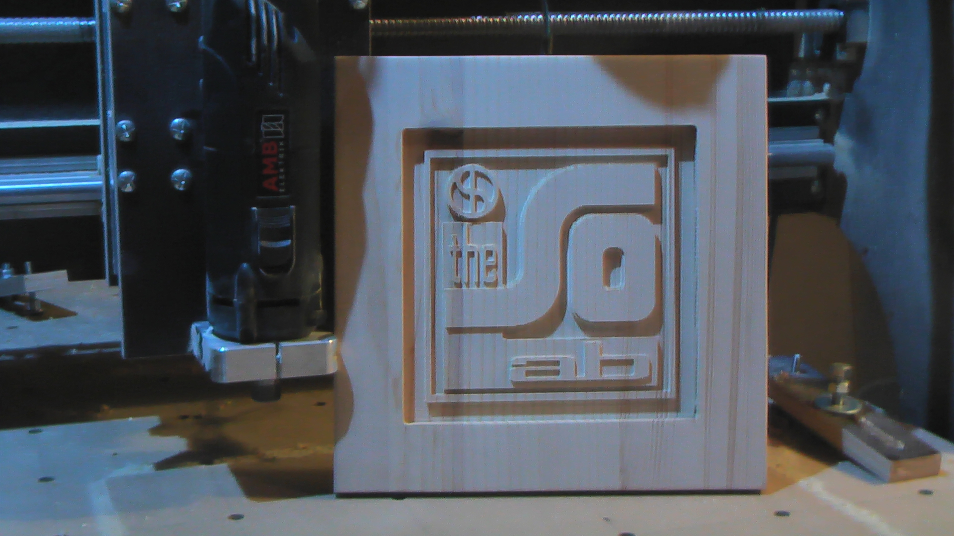 Fresatura logo con cnc homemade