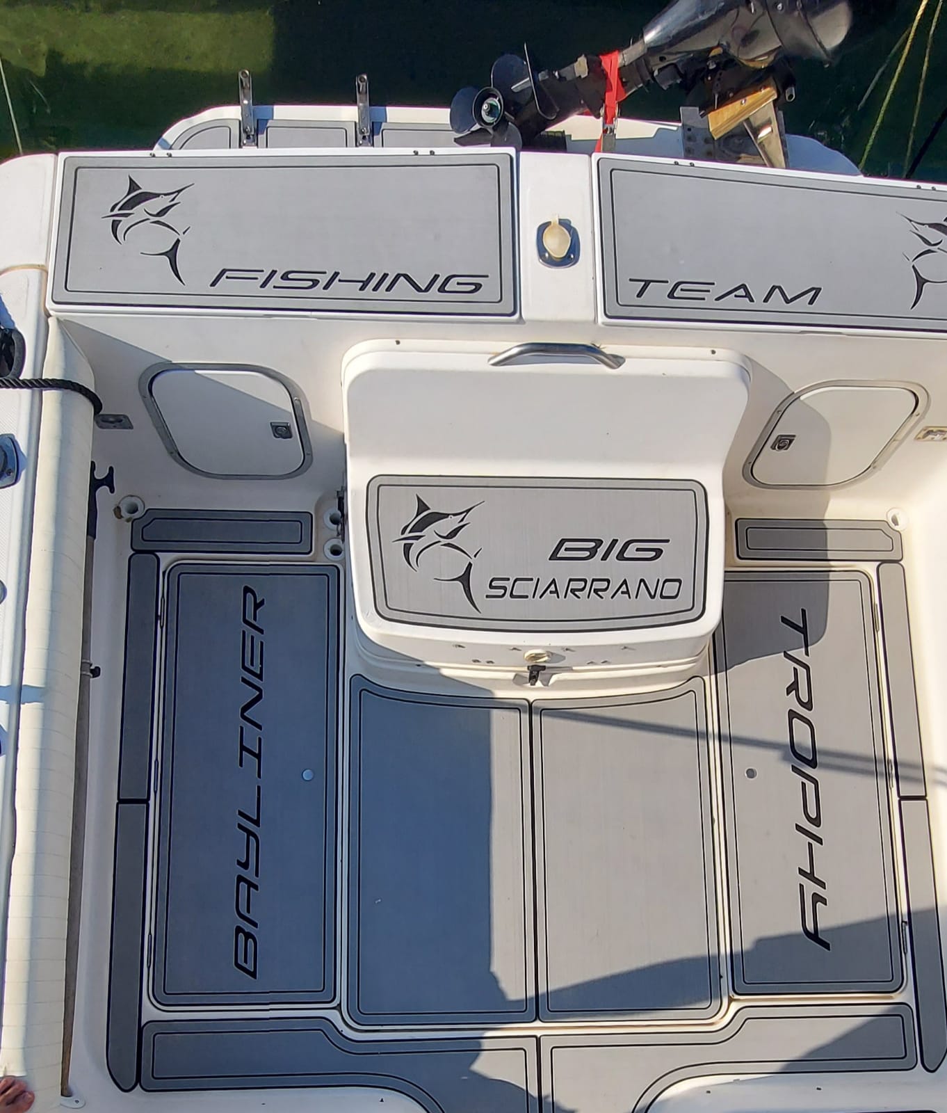 DECKING BOAT EVA TROPHY 01