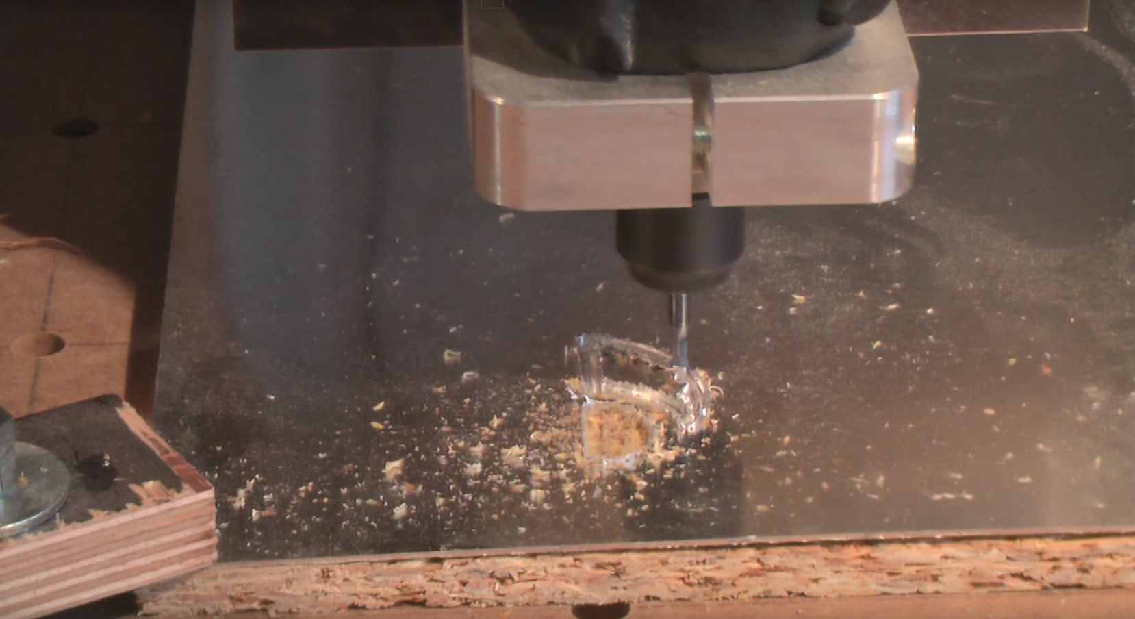Test cnc autocostruita su legno e alluminio prova su ergal 1 mm 