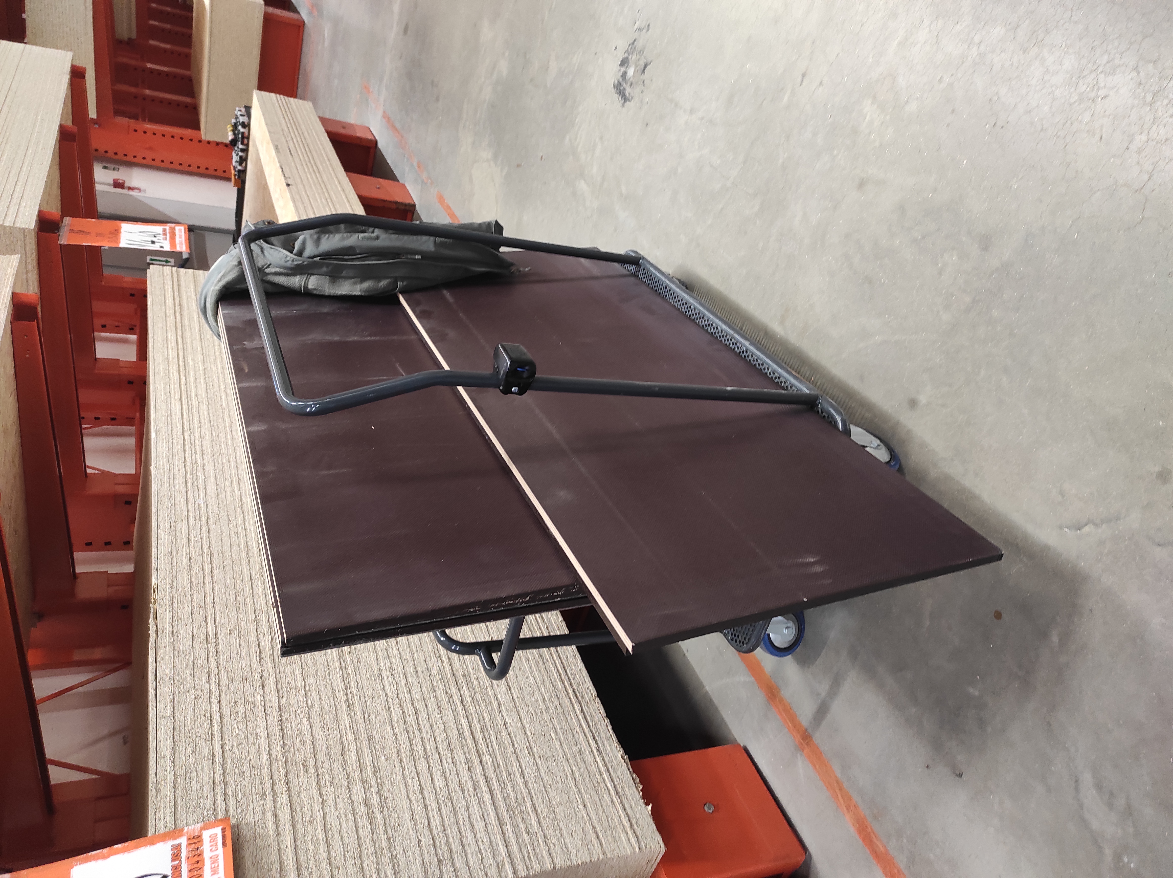 cnc 120150 in legno che realizza un suo clone