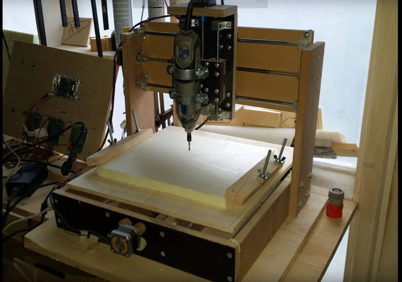 CNC a piatto mobile